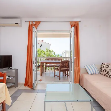 17129b Apartment