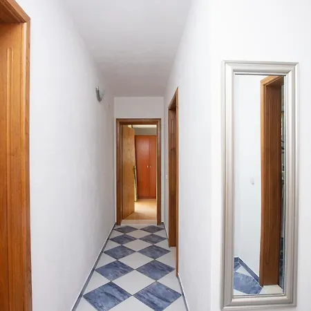 Apartment 17129b *