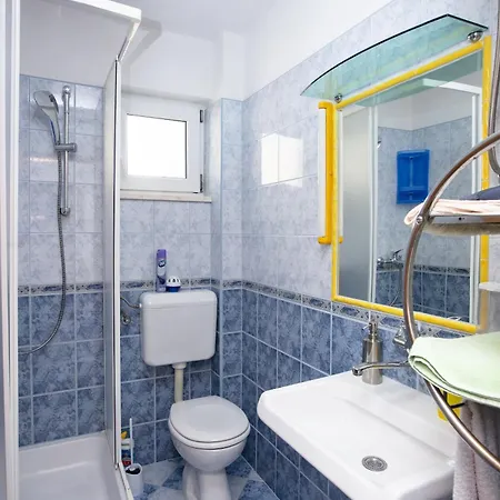 17129b Apartment