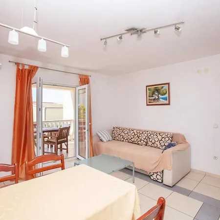 Apartment 17129b *
