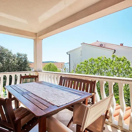 17129b Apartment Rogoznica (Sibenik-Knin)