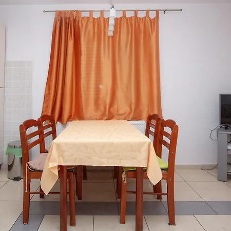 Apartment 17129b *